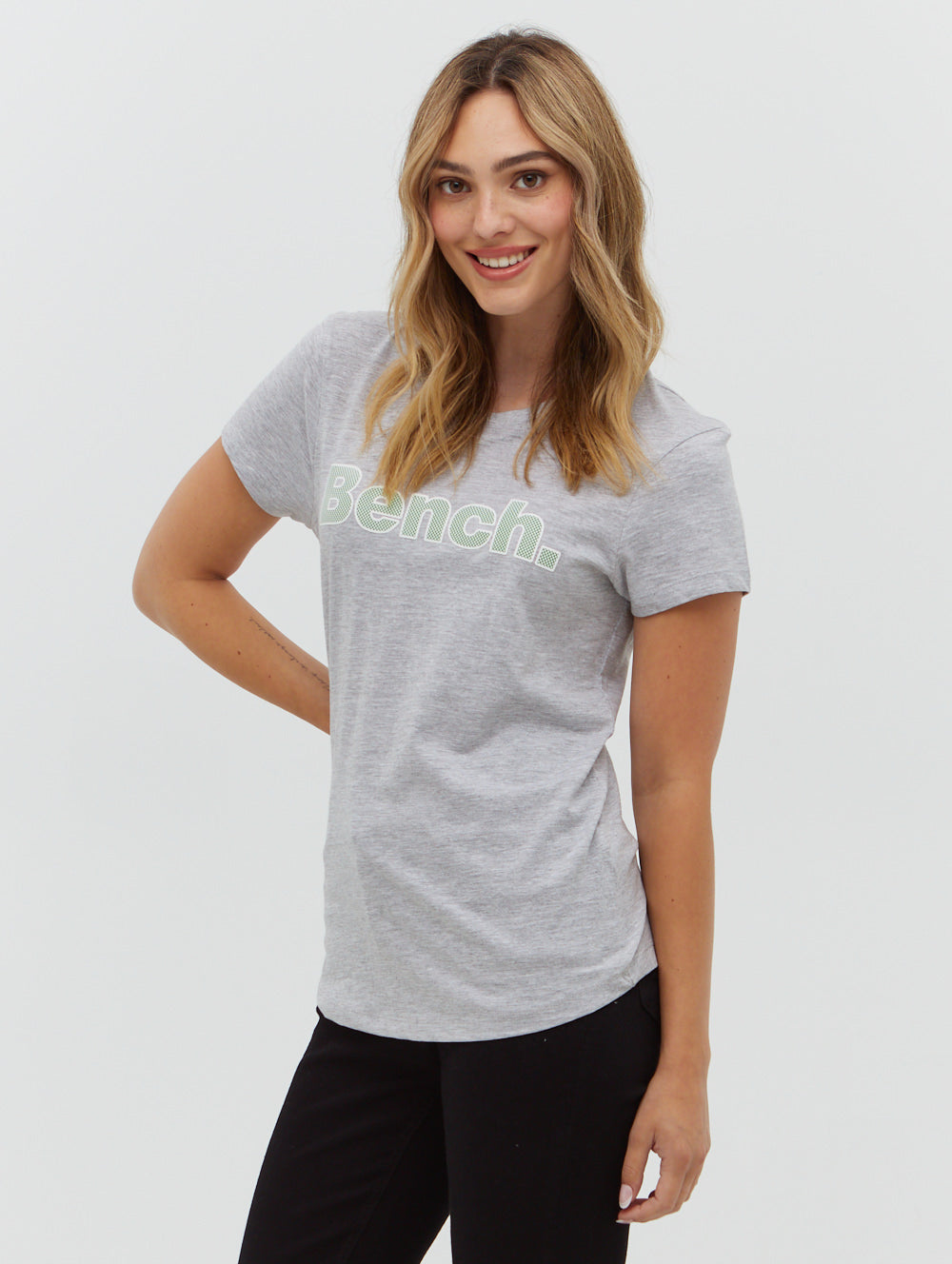 Leora Outline Logo Tee - BN4A117360