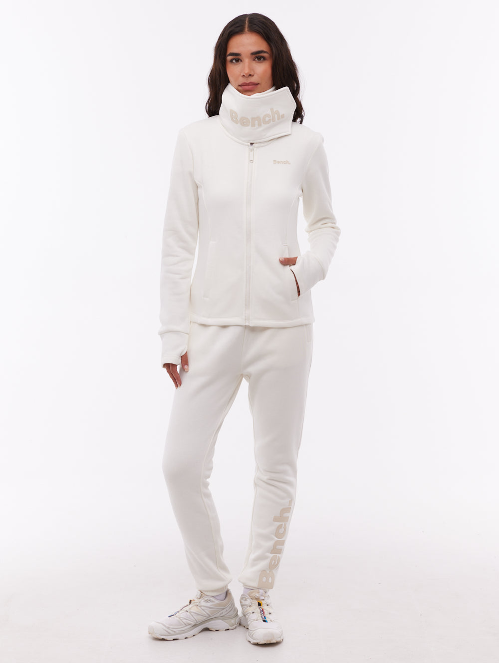 Annah White WH007 Funnel Zips Logo Shot 1