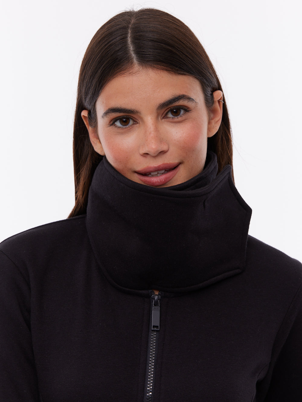 Jaya Black BK001 Funnel Zips Tab Shot 2