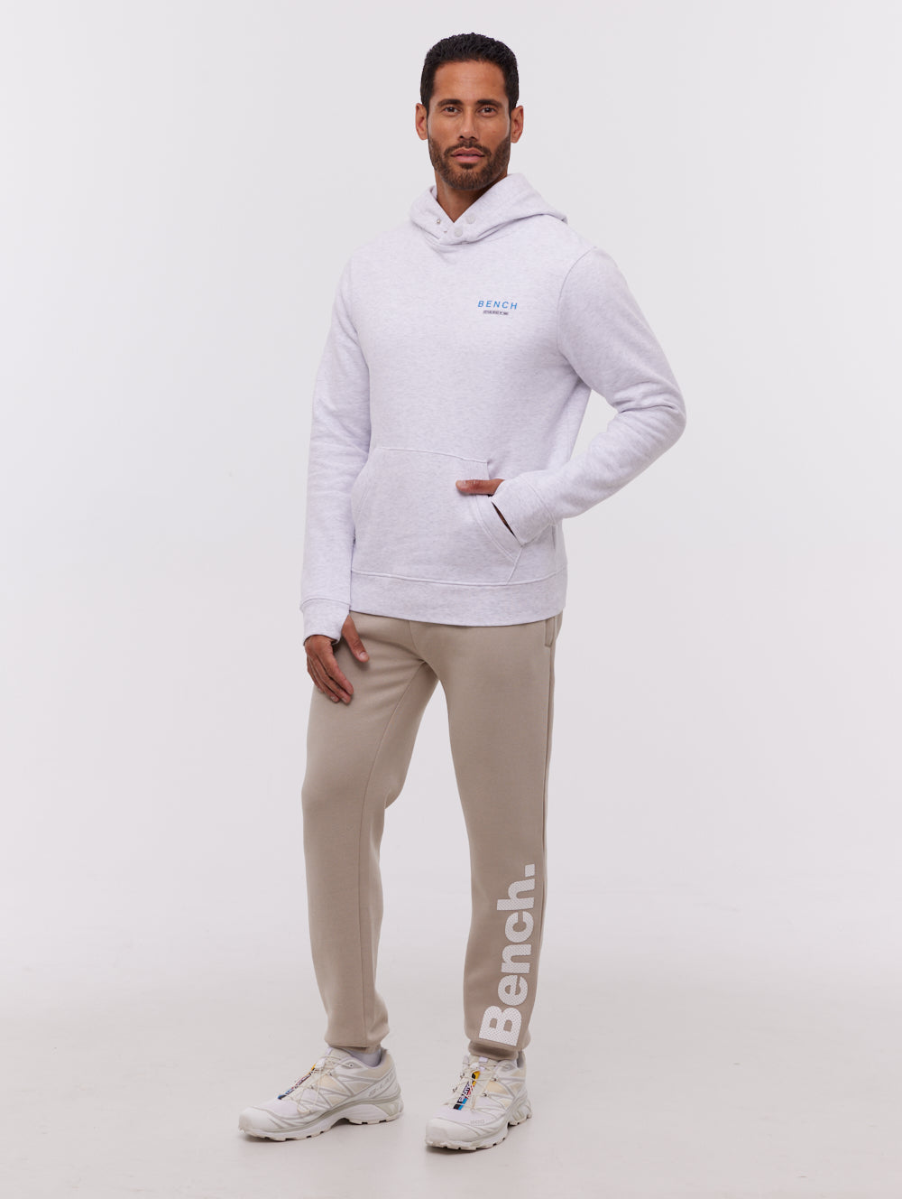 yokunero　1113 Stanley Perforated Logo Joggers - Bench